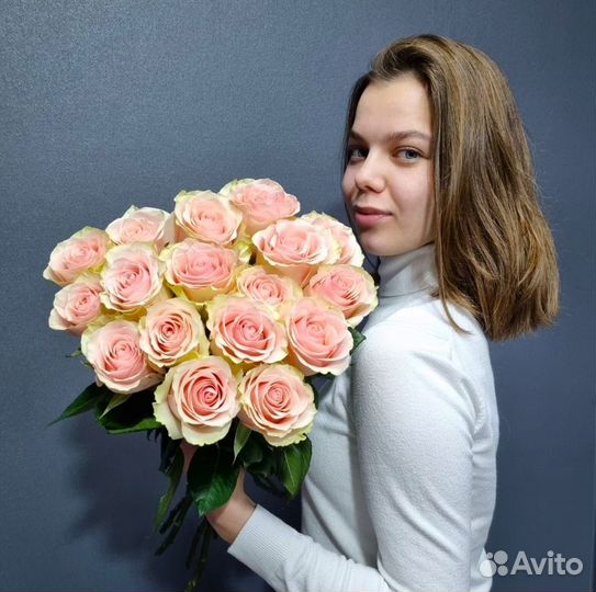 17 роз Фрутетто всего 2990