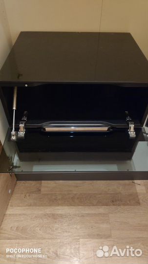 Стеклянная тумба