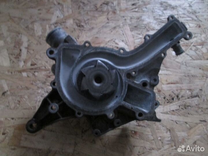 Помпа системы охлаждения Mercedes S-Klasse W220