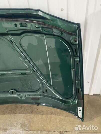 Капот Volkswagen Golf 4