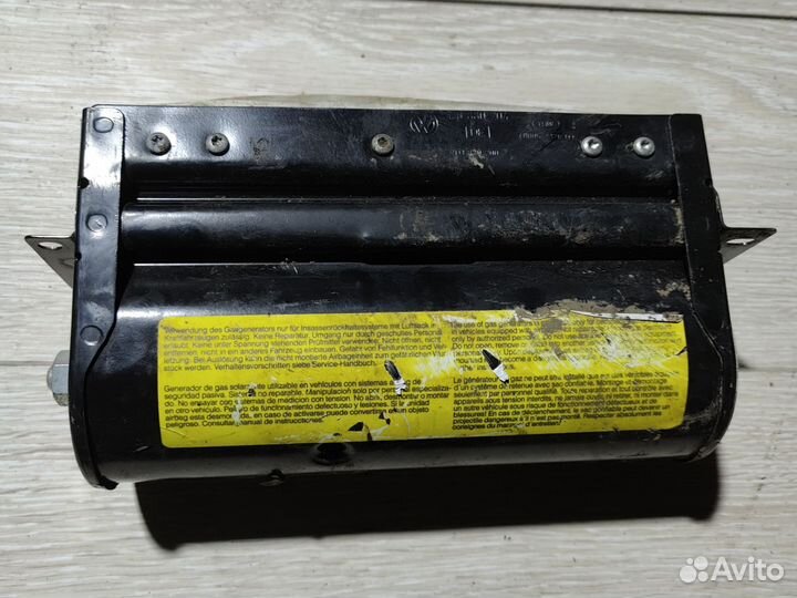 Подушка безопасности пассажира Passat B5