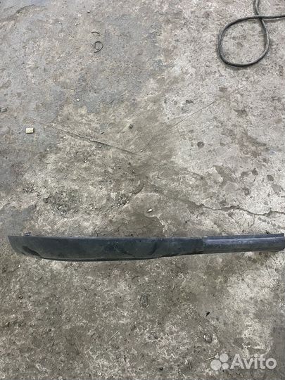 Губа на бампер toyota avensis рестайлинг