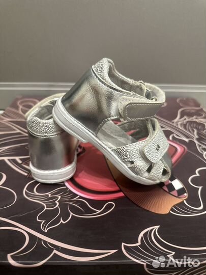 Сандалии для девочки 21 размер