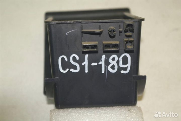 Бардачок Mitsubishi Lancer 9