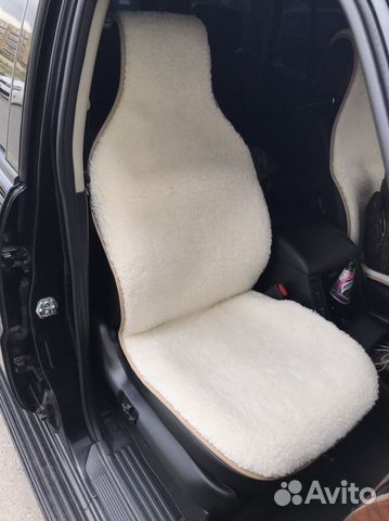 Белые меховые накидки