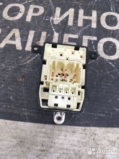 Блок управления зеркалами Hyundai I-30 2 1.6 G4FG