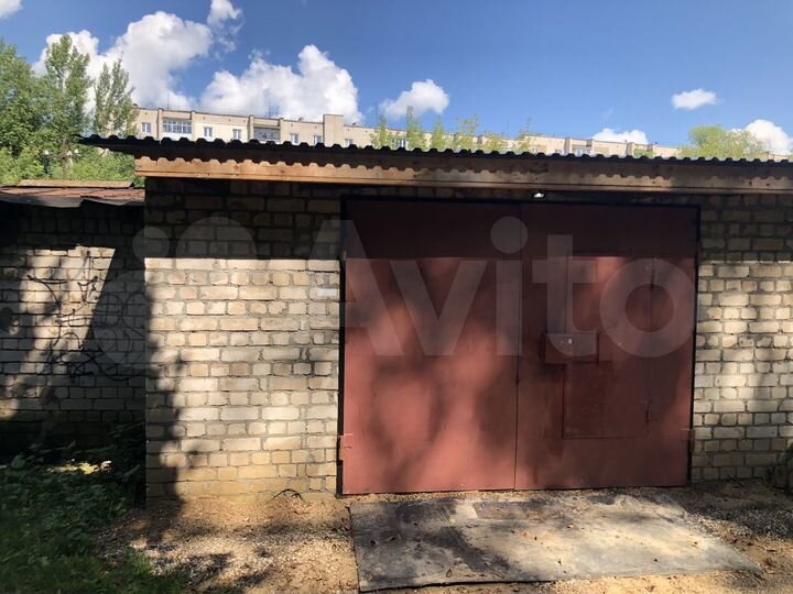 Гараж, > 30 м²