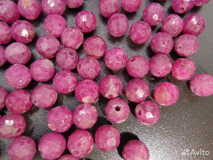 Рубин (корунд) бусины 4,5 мм