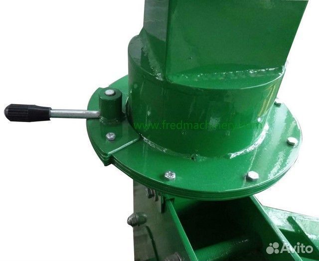 Измельчители веток дерева WC-8H/200 навесной