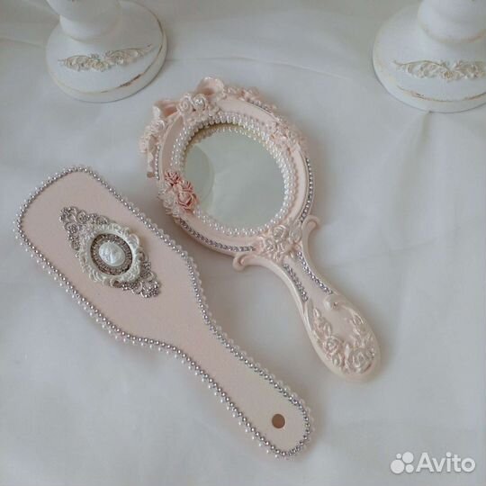 Набор зеркало и расчёска