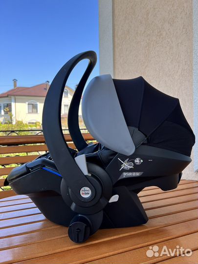 Автолюлька mima izi go для новорожденных