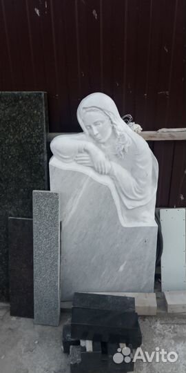 Памятник от производителя