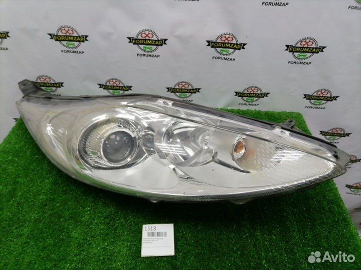 Фара галогеновая передняя правая Ford Fiesta