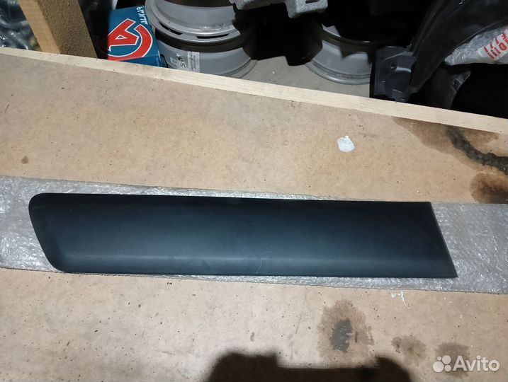 Молдинг двери задней правой Peugeot Partner 2 (B9)