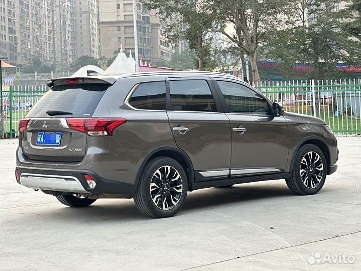 Mitsubishi Outlander 2.4 CVT, 2021, 40 000 км