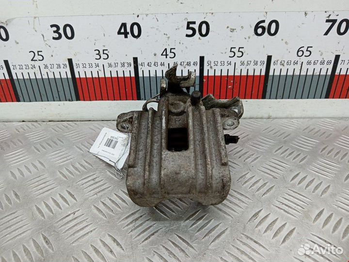 Суппорт задний правый для Audi A4 B5 8E0615424