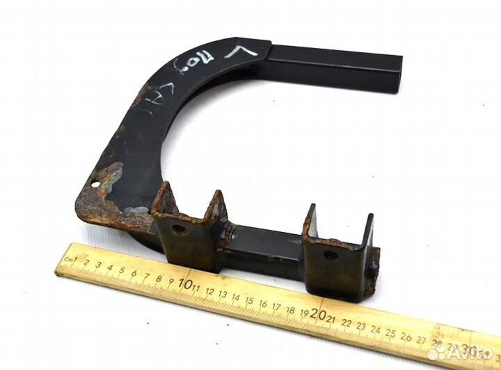 Кронштейн крыла переднего моста, левый volvo FH (01.12)