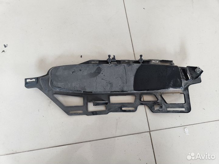 Заглушка решетки бампера gle w167