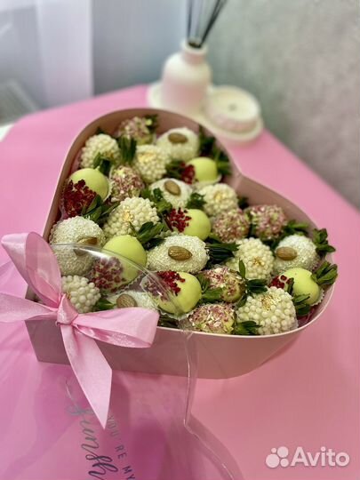 Съедобные букеты/клубника в бельгийском шоколаде