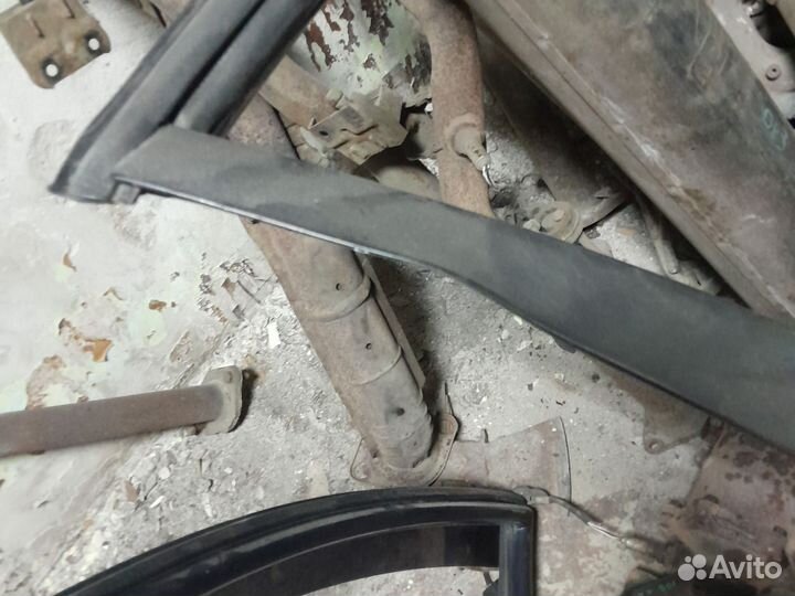 Дверь передняя правая Nissan primera p12 европа