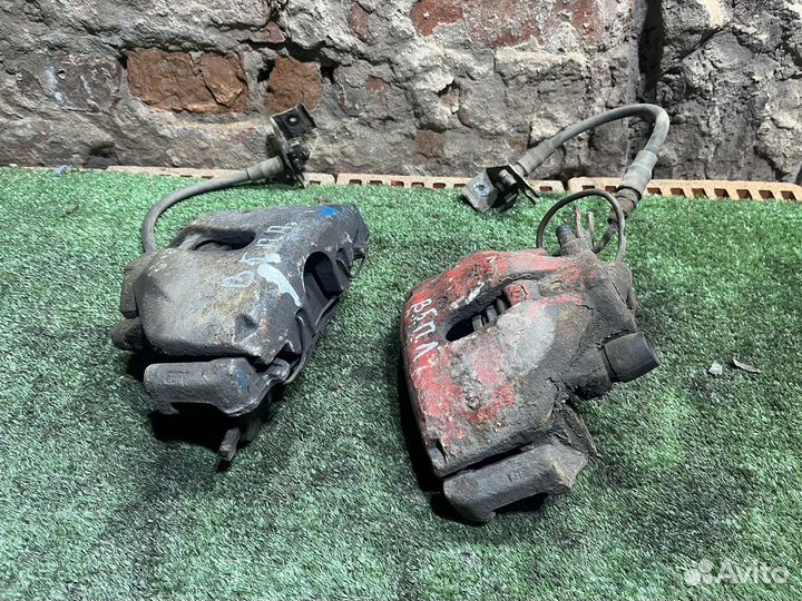 Суппорт передний Ауди А6 C5 Пассат B5 левый правый