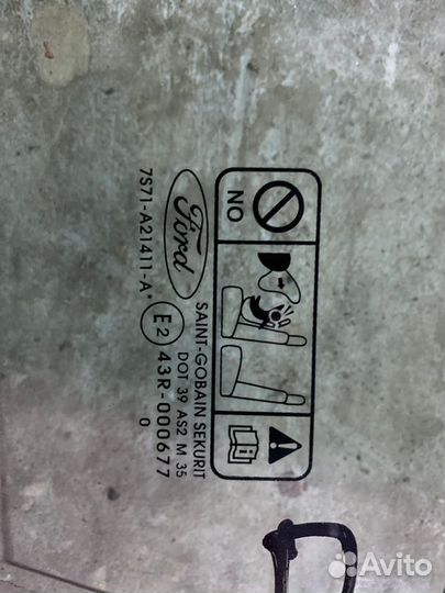 Стекло двери переднее левое Ford Mondeo BD