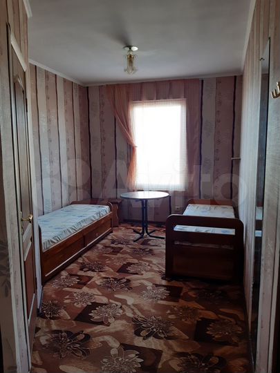 Комната 13 м² в 5-к., 1/2 эт.