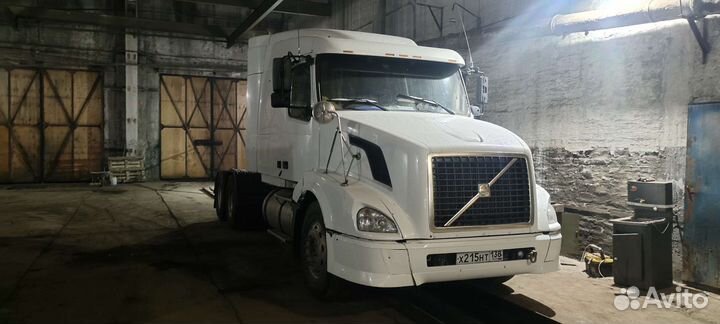 Volvo VNL 670, 2004
