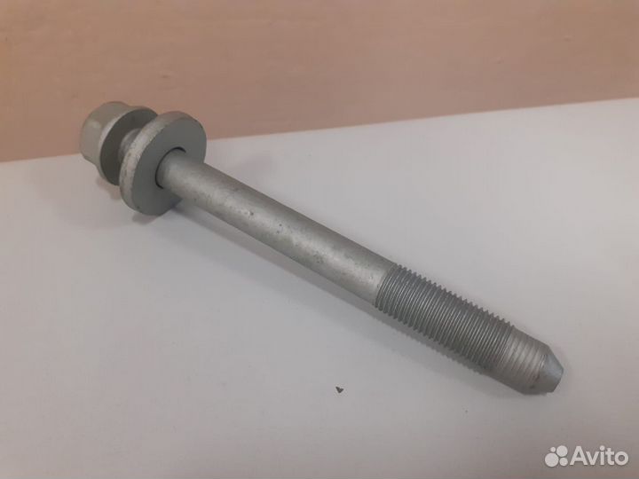 Болт задних сайлентблоков solaris 1 Rio 3