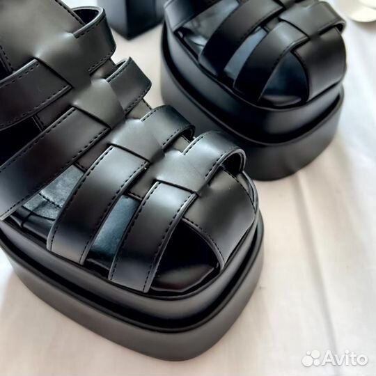Босоножки на высоком каблуке 36-37 размер