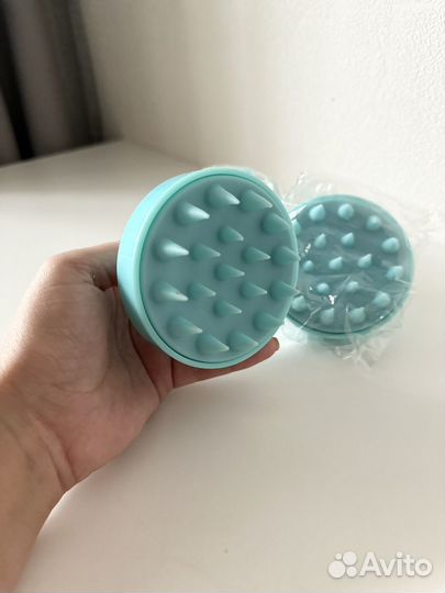 Массажная щетка для мытья головы 2шт новые
