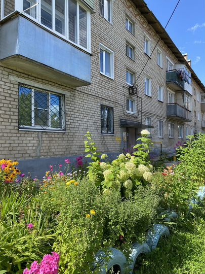 2-к. квартира, 42 м², 1/3 эт.