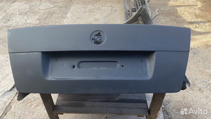 Продаю крышку багажника Фольцваген Бора