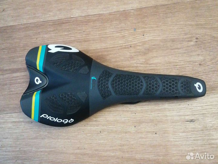 Седло для велосипеда карбон