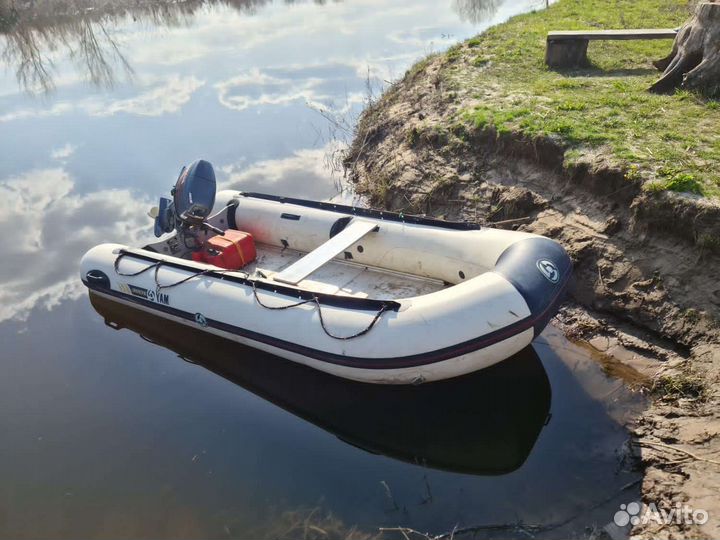 Моторная лодка Yamaha с двигателем Yamaha