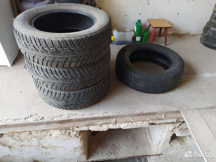 Kumho I'Zen RV Stud KC16 225/65 R17 106T