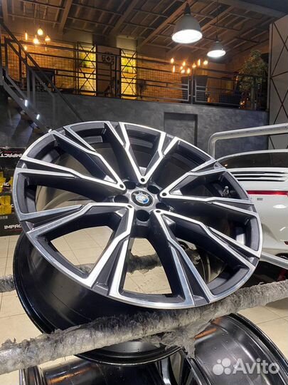 Диски BMW X7 G07 r22 оригинальные