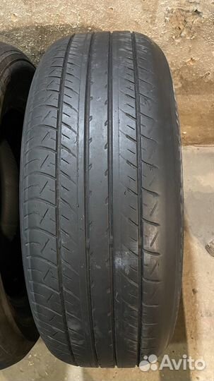 Yokohama dB Decibel E70 215/60 R16