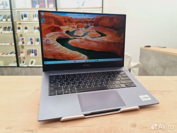 Ноутбук Honor magicbook 14/Ryzen 5+8gb/SSD512gb