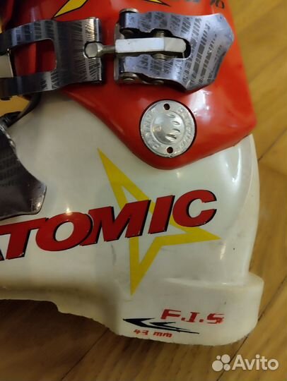 Горнолыжные ботинки детские atomic