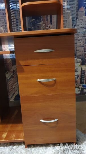 Продам б/у писменный/офисный стол