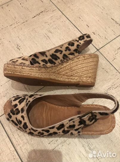 Босоножки 38
