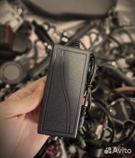 Зарядное устройство для электросамоката