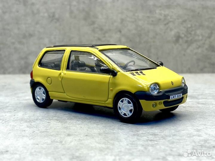 Коллекционная модель Renault Twingo 1:43