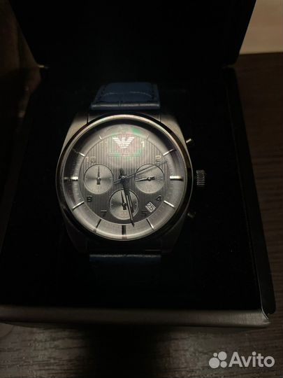 Часы кварцевые Armani