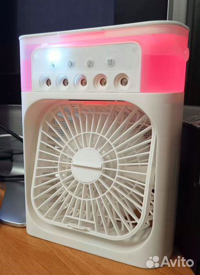 Вентилятор настольный с увлажнителем