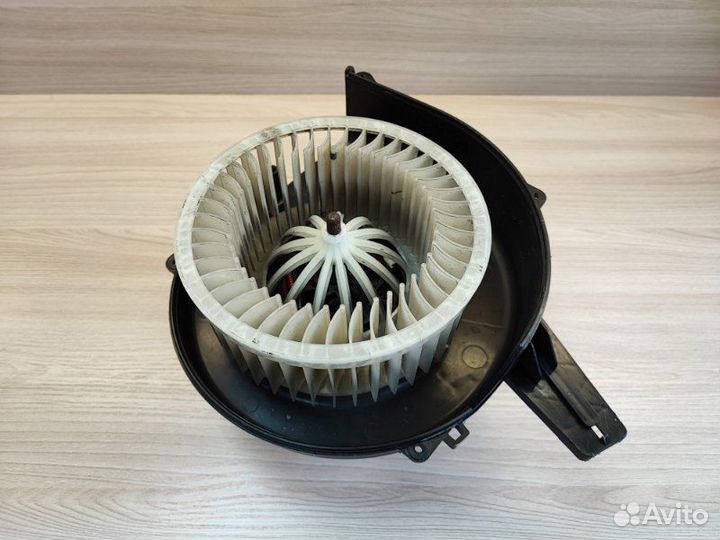 Мотор печки Volkswagen Polo