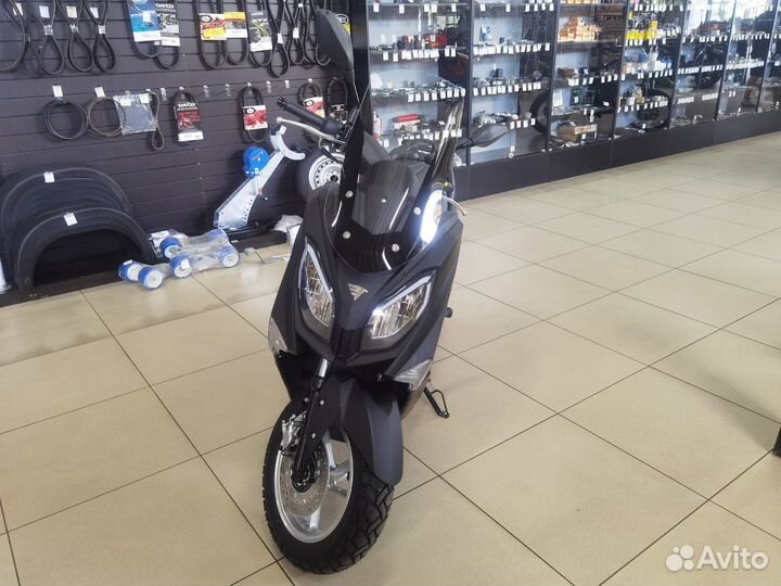Скутер Vento Max 200