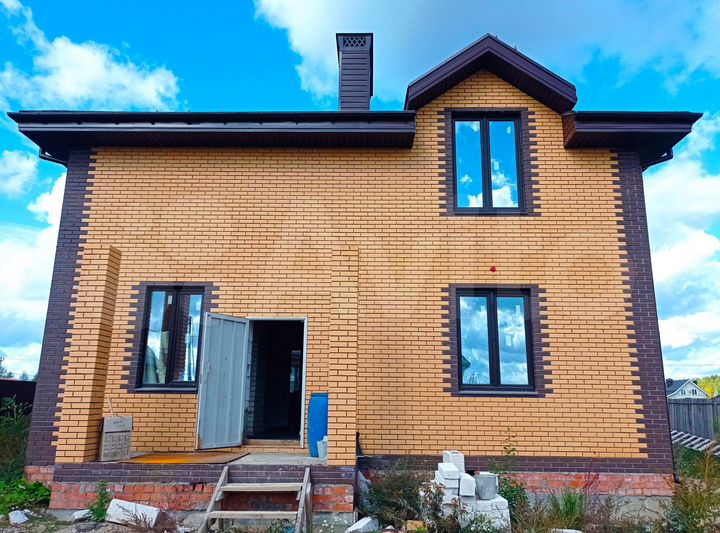 Коттедж 183 м² на участке 8,5 сот.