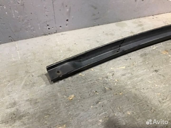 Верхняя планка телевизора передняя Honda Cr-V 3 RE